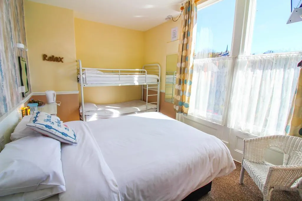 Guest house The Scarborough Travel And Holiday Lodge